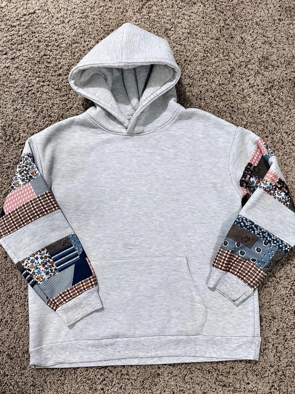Gray Patchwork Sleeve Hoodie